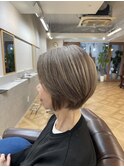 白髪ぼかしショート