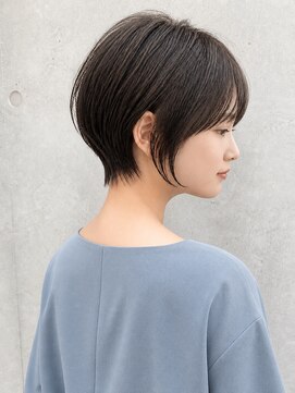 ビープ(beep) 顔まわりを長く残したやわらか丸みショート
