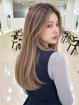 モト 船橋(moto) 韓国ミディアムレイヤー顔周り艶髪オリーブブラウン前髪なし船橋