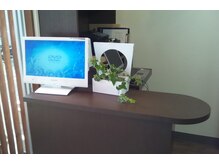 ヘアワークコムコム(hair work COMCOM)の雰囲気(お子様はDVDを見てカットして頂くことも可能です。)