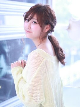 クィーンズガーデンバイケーツーギンザ(QUEEN’S GARDEN by K two GINZA) [K-two銀座]簡単すぎるダウンポニーテール夏のヘアアレンジ
