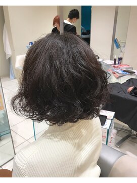 ヌーム 塚本店(NOOM) 学割でお得♪丸みショート