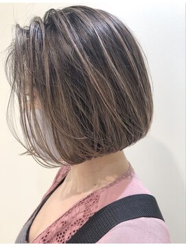 パーク(PAAQ) 【PAAQ田中】ミニボブ×ハイライトカラー