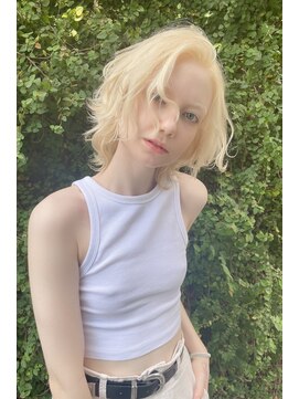 クーエフー(coo et fuu) 無造作な外ハネミディアムスタイル♪藤沢