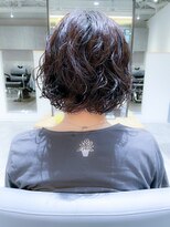 カフ(CAF)&nbsp;自宅でも簡単！お洒落になれる！ボブ×くるくるスパイラルパーマ