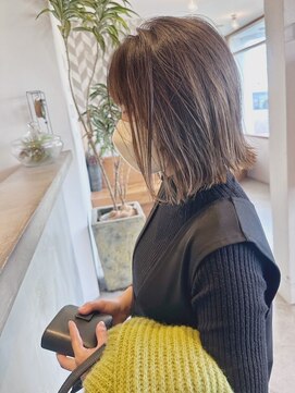 ノイ(neu) ニュアンス外ハネロブ