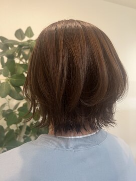 トモニ(tomoni) 長めショートボブ