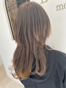 ラビスモア(Lovis moa) 切りっぱなしボブ/エアリーロング/ピンクブラウン/美髪のススメ