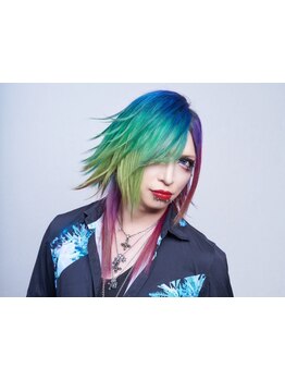 話題の塩基性カラーからイルミナ/マニパニ等約200色の中から好みの色に調合.ダメージ軽減のブリーチ新登場!