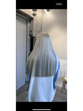 モニカ 原宿店(MONIQA) ホワイト