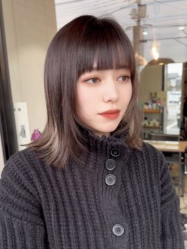 ジゼラ(GISELA) くびれボブ レイヤーボブ レイヤーカット グレージュ インナー