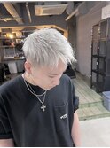 シルバー寄りのホワイト☆