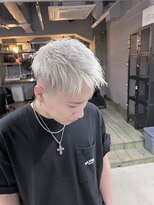シー(SHE) シルバー寄りのホワイト☆