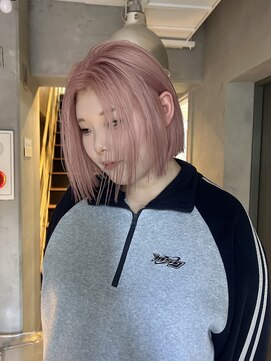 ジーナ(XENA) ぷつっとボブ　柔らかピンクカラー