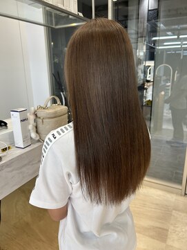 ロンドルピナス 小倉(Lond Lupinus) ブルーブラック/ワイドバング/美髪のススメ/外ハネボブ/北九州