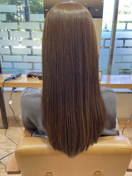 ヴィサージュクルー(VISAGE crew) 艶のあるストレートロングデザイン！