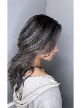 グレージュ/ヨシンモリ/くびれヘア/レイヤーカット/髪質改善