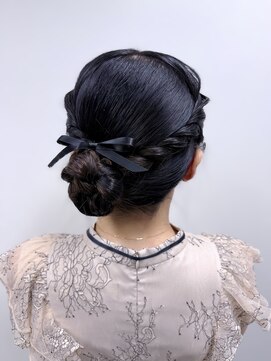 アールエーサロンモノクロ 秋葉原(RA SALON モノクロ) シニヨン