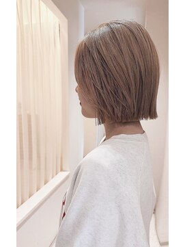 アルシュインプレッション 切りっぱなしボブ