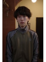 エディ(Edy)&nbsp;マッシュウルフ波巻きスパイラルパーマメンズパーマ眉毛カット