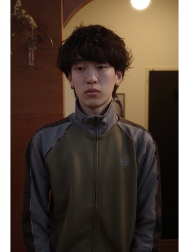 エディ(Edy) マッシュウルフ波巻きスパイラルパーマメンズパーマ眉毛カット