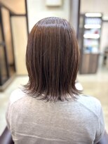 トレセッテ(tre sette)&nbsp;外ハネミディアムスタイル
