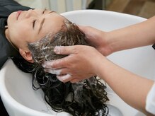 クウェン ヘアーサロン(cwen hair salon)の雰囲気(寝心地の良いリクライニングチェアでヘッドスパを…♪)