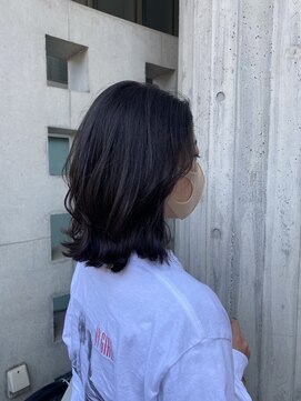 リバレッジ 白金(Leverage) ダークアッシュミディアムヘア