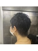 暗髪もスッキリ。ベリーショート