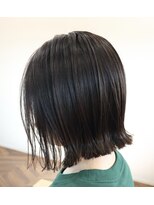 ウィスカーヘアー(whisker hair)&nbsp;切りっぱなしボブ