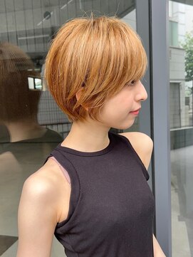 ロビー 表参道(ROBBY) 耳掛けひし形ショート／白髪ぼかしハイライト／表参道／40代50代