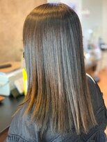 アークスヘアー&nbsp;艶感ストレート♪髪質改善カラーハイライトグレージュ