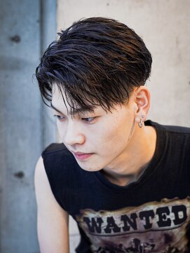 アルファ 新宿(alpha) サーフカール/ 刈り上げセンターパート/ブルーブラック[新宿駅]