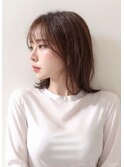 デザインカラーレイヤーカットウェットヘアオリーブベージュ