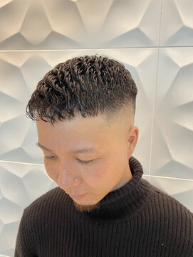 銀座マツナガ 浅草店 黒髪短髪/濡れパン/フォワードスキンフェードスタイル