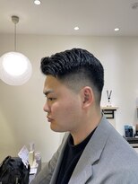 ヨシザワインク プレミアム 築地店(YOSHIZAWA Inc. PREMIUM)&nbsp;築地バーバーフェードアップバングスタイル