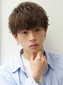 オーシャントーキョーオーバー 渋谷(OCEAN TOKYO OVER) 韓国ヘアカルマパーマコンマバングセンターパート黒髪ウルフ