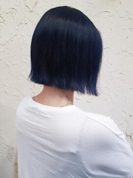 フロール(Flor) 【Flor_戸塚】*切りっぱなしボブ＋ネイビーアッシュ*