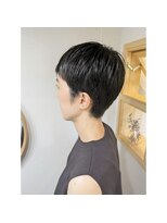 手と髪&nbsp;クールショート