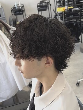 ラヴィズムバイフィフス(LUVISM by fifth) 波巻きツイストスパイラル波打ちパーマフェザーパーマ/新潟