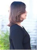乾かすだけで決まる顔まわりにレイヤーを入れた大人ロブヘアー