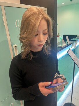 アグ ヘアー アイラ静岡店(Agu hair aila) 《Agu hair 出雲式》外ハネボブ ホワイトブロンド