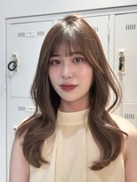 シア(sia)&nbsp;ヘーゼルベージュ×レイヤーカット