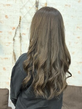 フェイスフレーミング×グレージュ