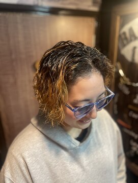 8番館 メンズブリーチパーマスタイル