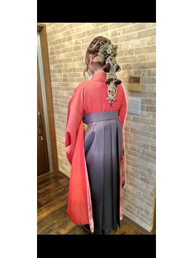 ミッケ バイ ミラーズ(Mikke by Miroirs) 卒業式袴スタイル