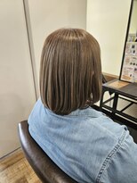 カットウェルズ ラブコオリヤマ 郡山店(Cut Well's Love Koriyama) ワンホンレイヤー/ミルクティーブロンド/ダークブルー/郡山