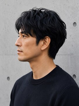 グースカ(guusca) 大人メンズの黒髪ナチュラルパーマ