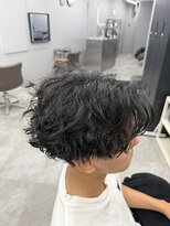 ラルス(Larus)&nbsp;刈り上げセンターパート/波巻きツイストスパイラル/本八幡