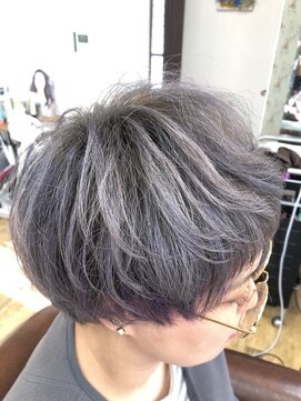 リリー ヘアーアンドビューティー(Lily) ハイトーンホワイティアッシュ